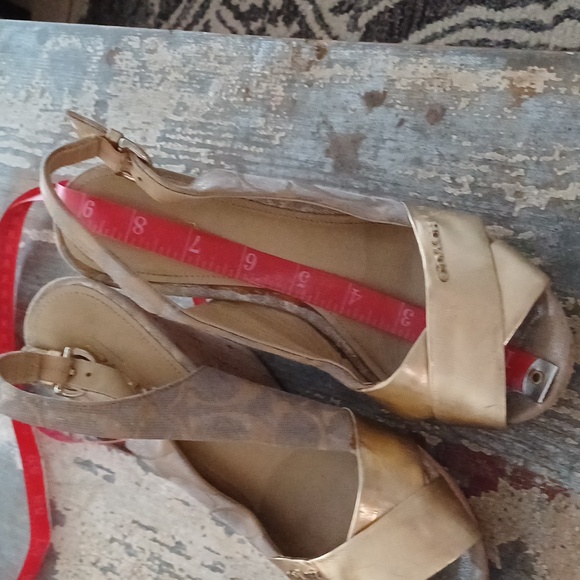 Coach Jessy Gold wedge monogram sandals 7.5 - Picture 2 of 11